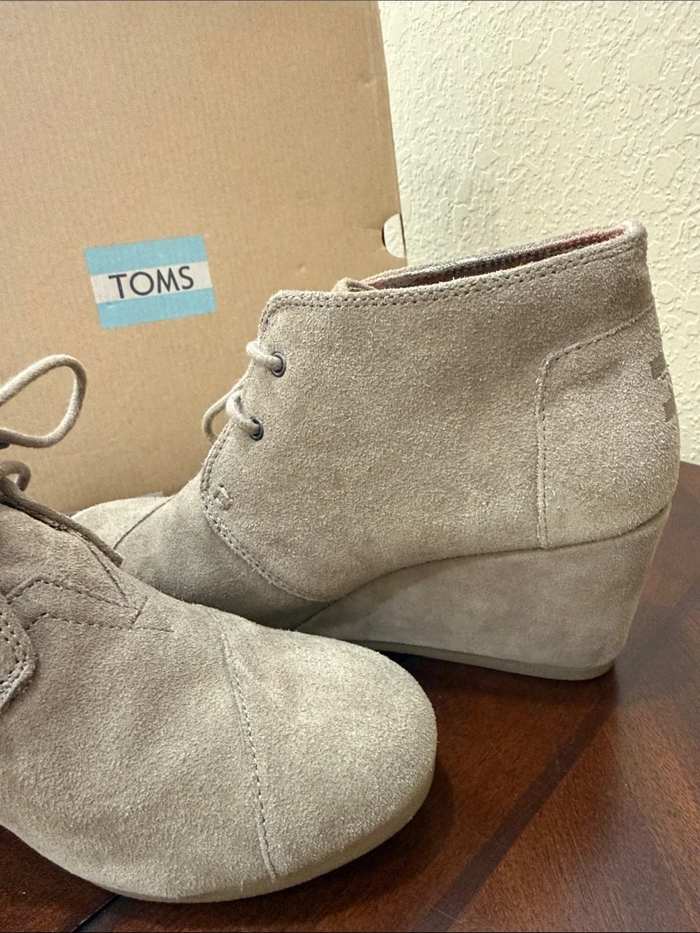 Toms gently worn